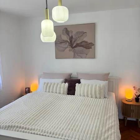 Thepaghouse Apartment *