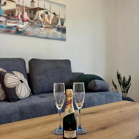 Thepaghouse Apartment
