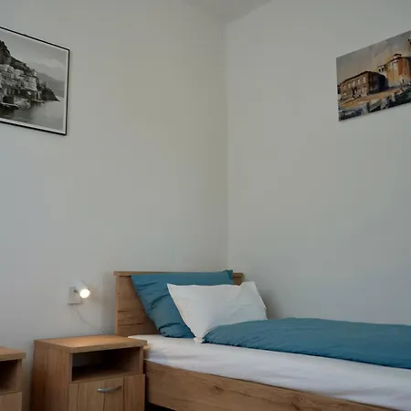 Thepaghouse Apartment